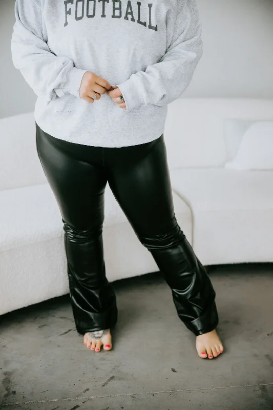 Curvy Raven Flare Leggings