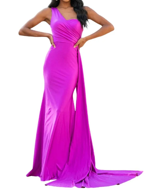 Fitted One Shoulder Lycra Gown In Magenta